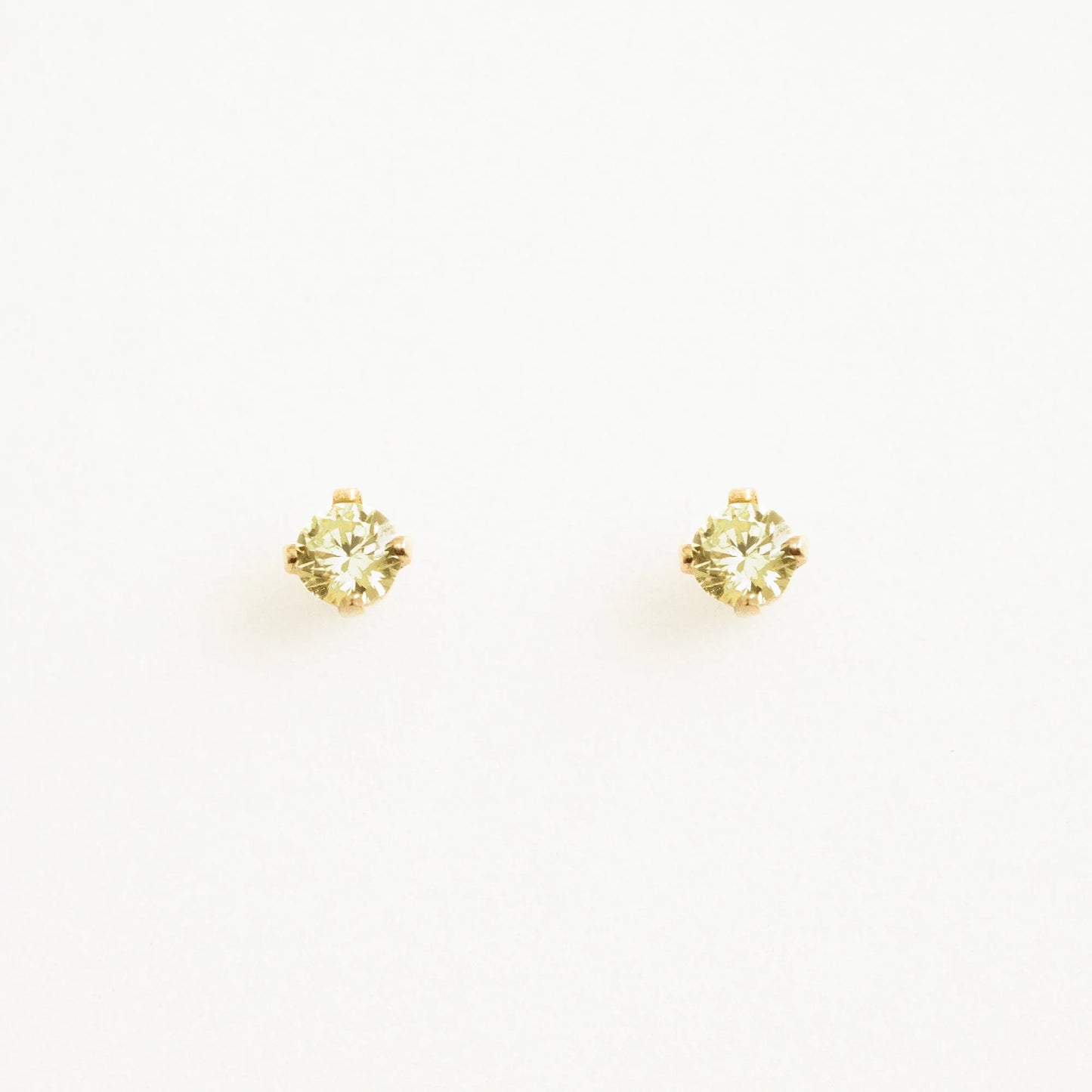 August Birthstone Stud Earrings (Peridot)