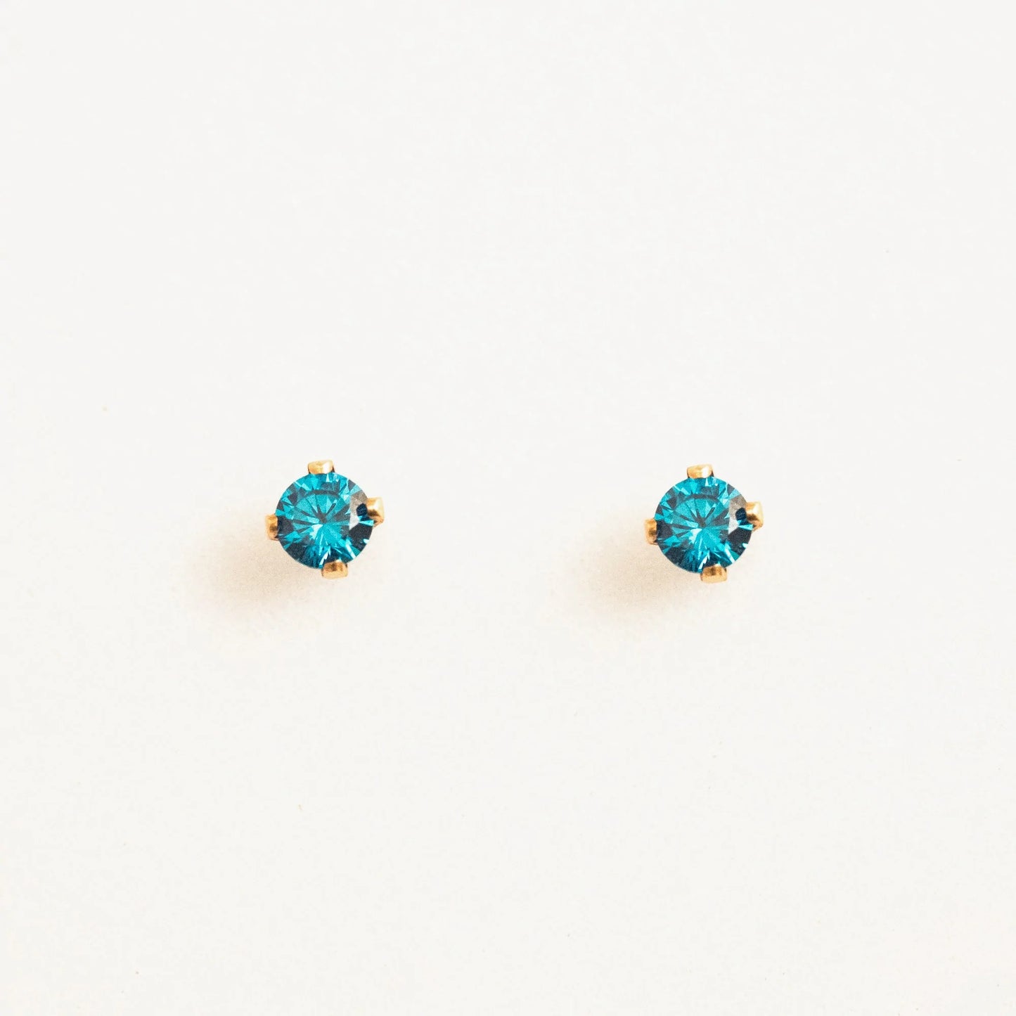 September Birthstone Stud Earrings (Sapphire)